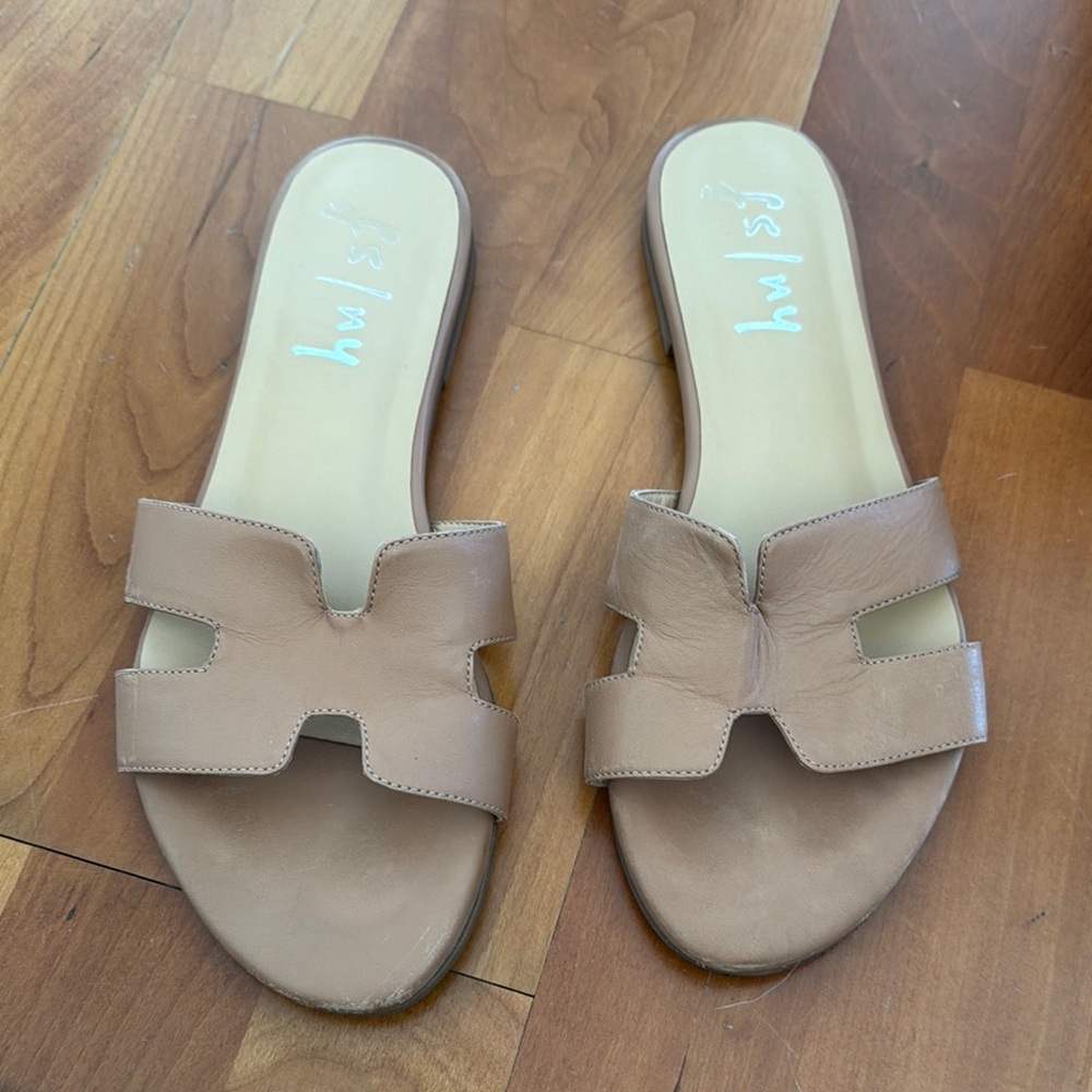 Women's Tan Slide Sandals